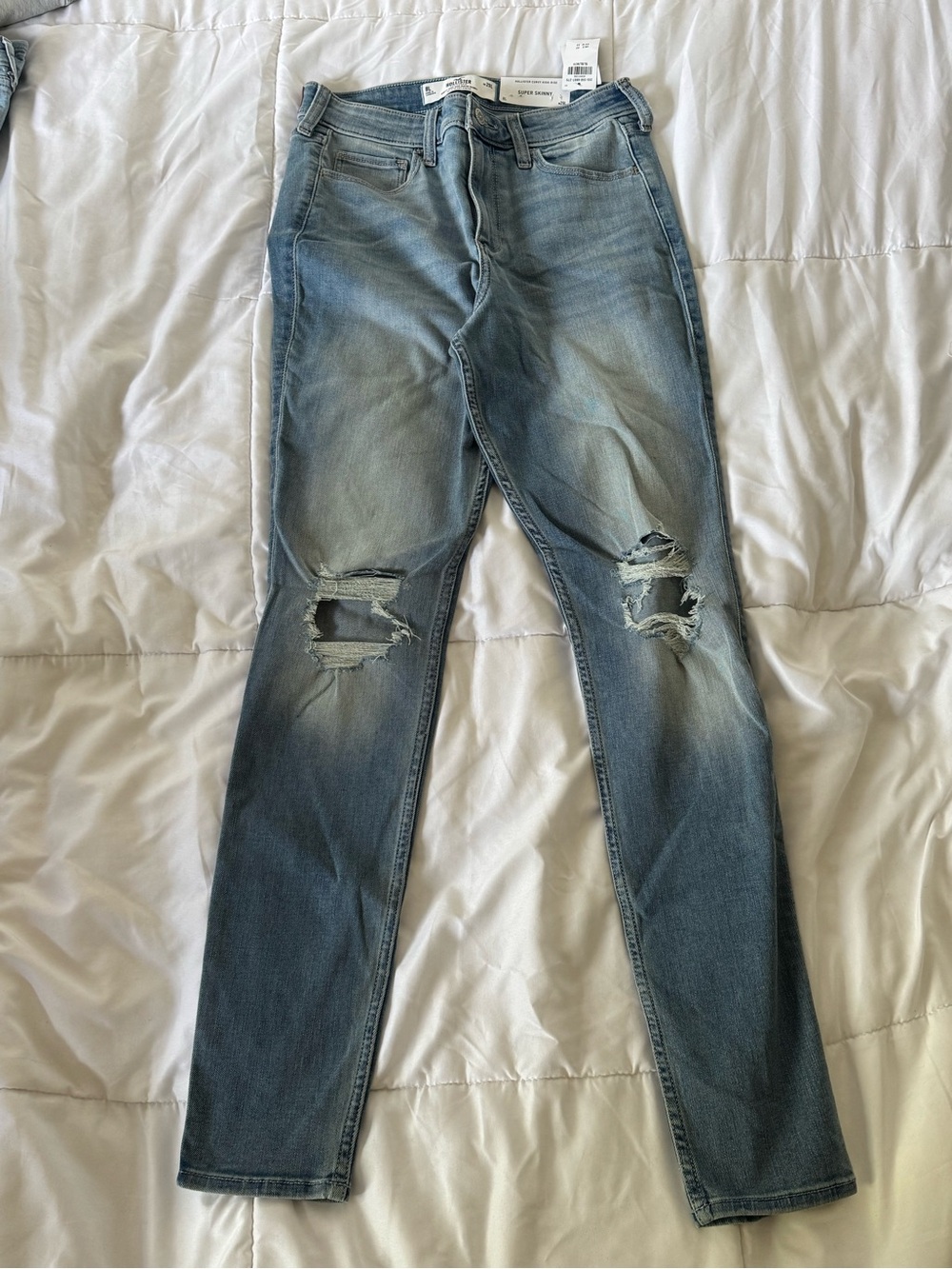 Hollister curvy high rise super Skinny Distressed Jeans - Light Blue Wash sz 8L